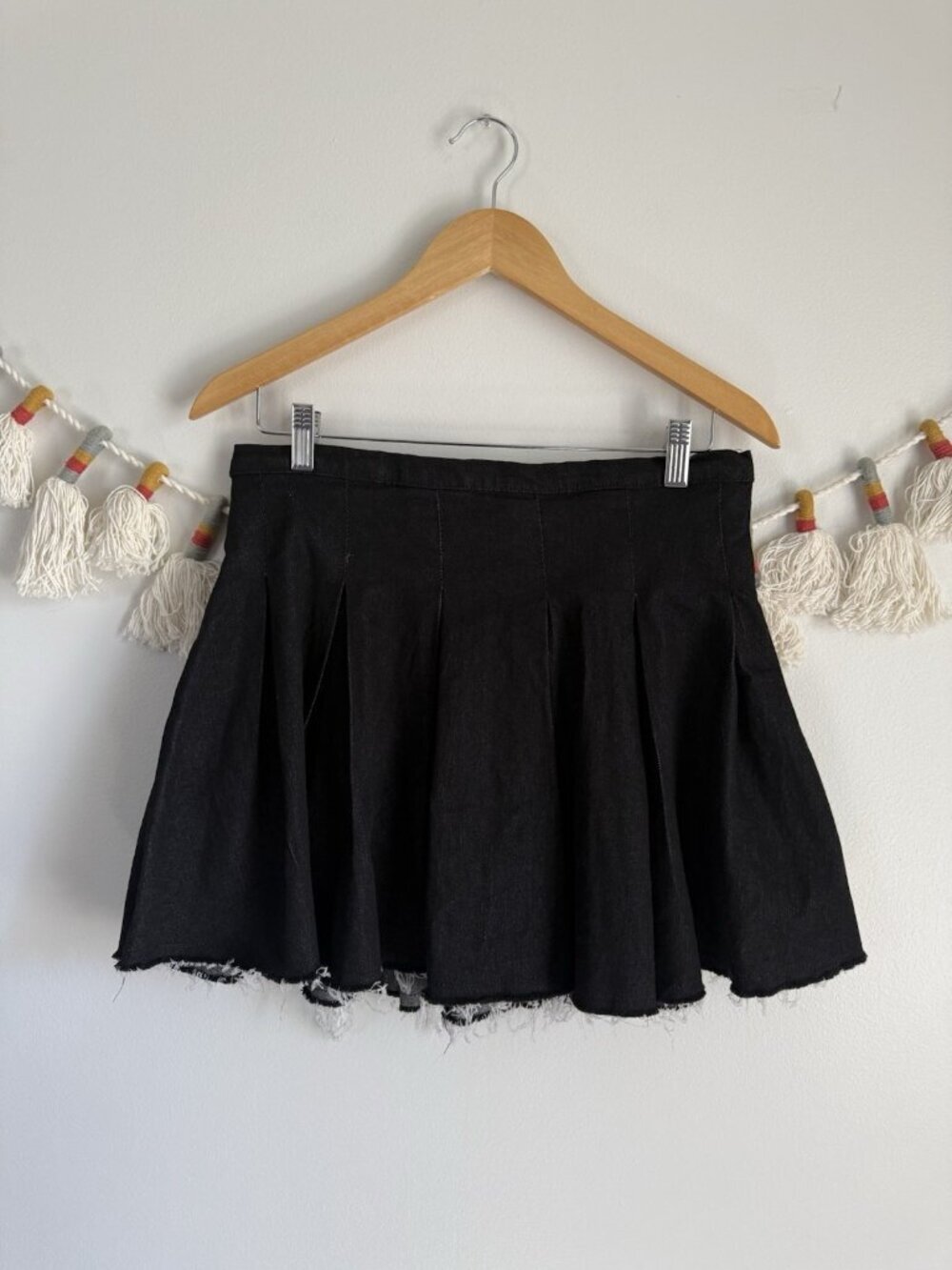 Daisy Black Denim Pleated Cut Off Mini Skirt Grunge Festival Cotton Blend L